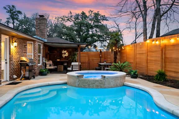 The Pool & Gaming - Image 1