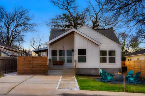 Sunflower House - Image 1