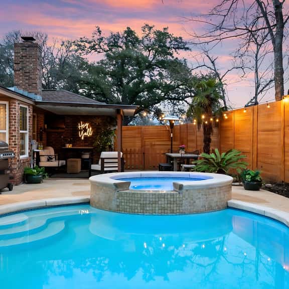 The Pool & Gaming - Image 1