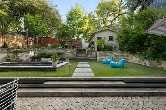 Ladybird Villa - Image 2