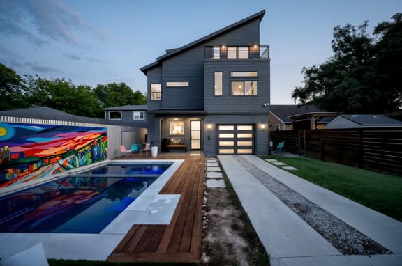 Bach & Bubbly House