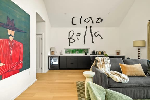 V3 - M Vernon Loft - Image 1